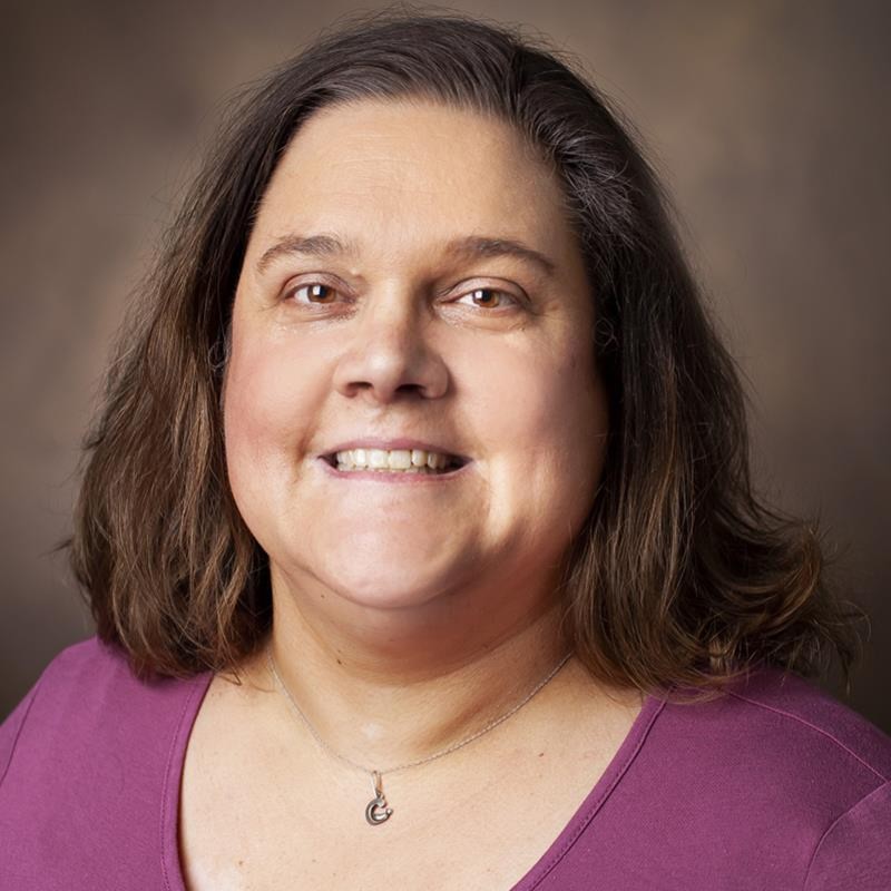 Kelly Taylor headshot