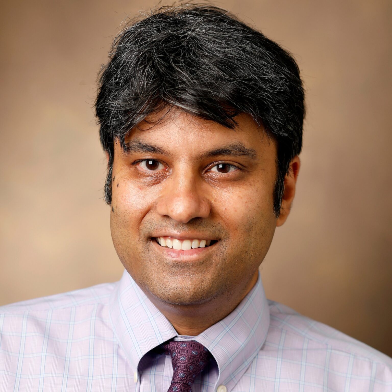 Dr. Ravi Shah headshot